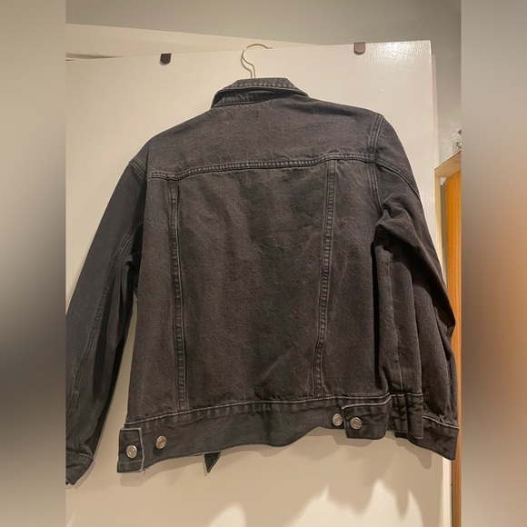 Miss Guided Washed Black Denim Jacket - Picture 4 of 4